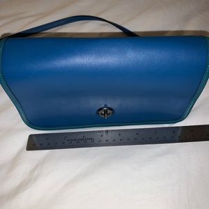 Sling purse